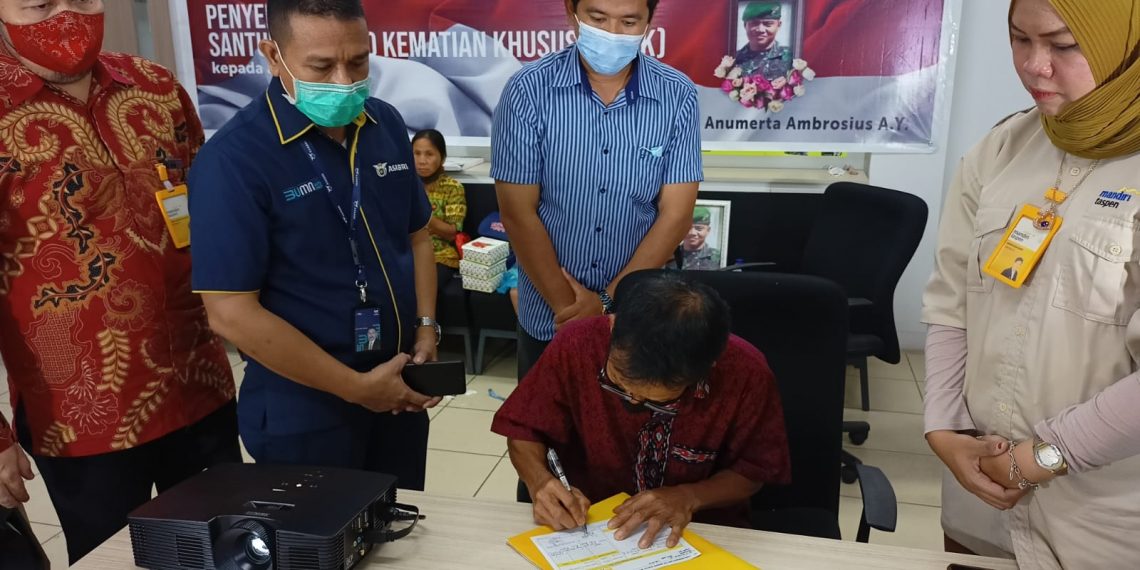 ASABRI Serahkan Santunan Kepada Prajurit TNI Gugur di Papua Barat