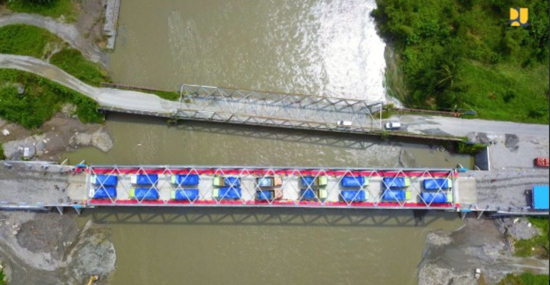 Uji Beban Jembatan Permanen Wai Kaka, 18 Truk dengan Total Berat 322 Ton Dikerahkan