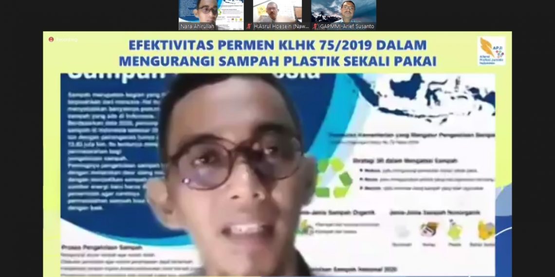 Pegiat Lingkungan Tuntut Keterbukaan Informasi Peta Jalan Pengurangan Sampah Plastik  Produsen