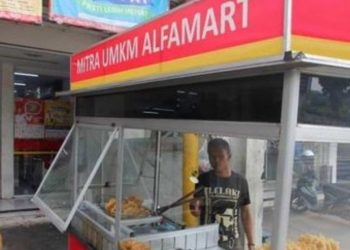 BukuWarung dan Alfamart Bekali 11.000 UMKM dengan Keterampilan Pembukuan Digital