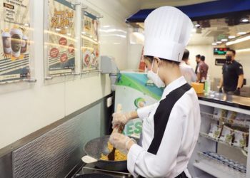 Hadirkan Suasana Berbeda, KAI Tambah Layanan Live Cooking di 4 KA Jarak Jauh