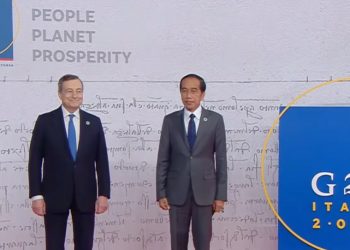 Hadiri KTT G20 Roma, Presiden Jokowi Disambut PM Italia Mario Draghi