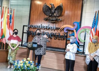 Menparekraf Dukung Gelaran Busana Gantari di Candi Prambanan