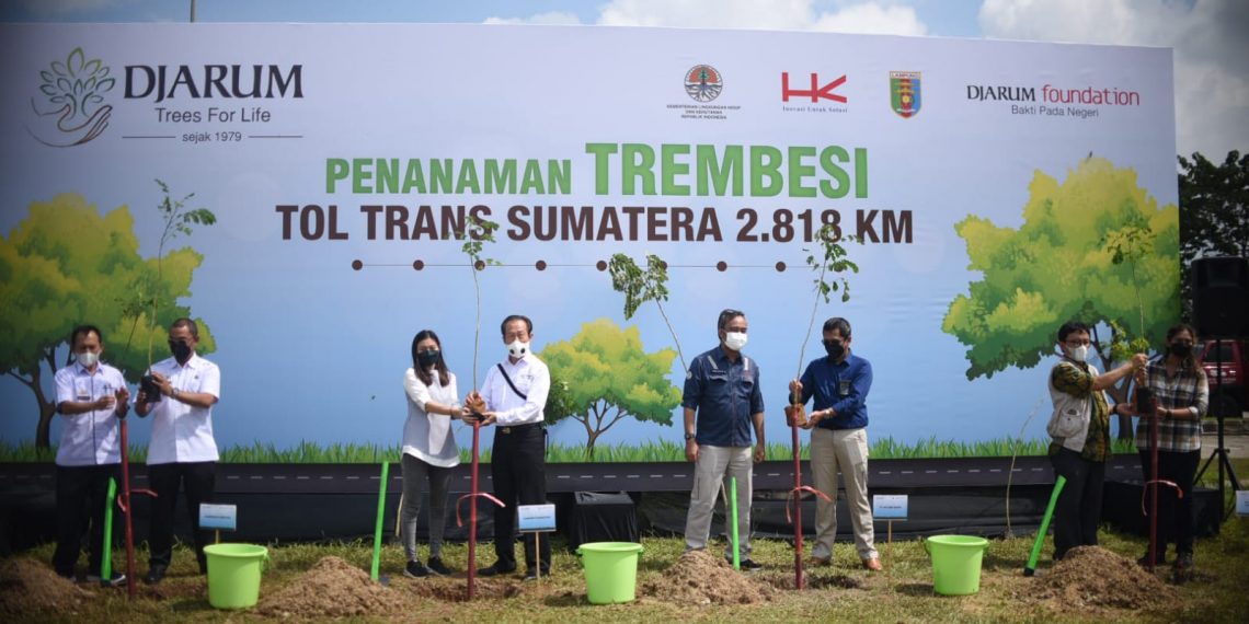 Djarum Targetkan Tanam 15.000 Trembesi di JTTS Kurangi Emisi Karbon