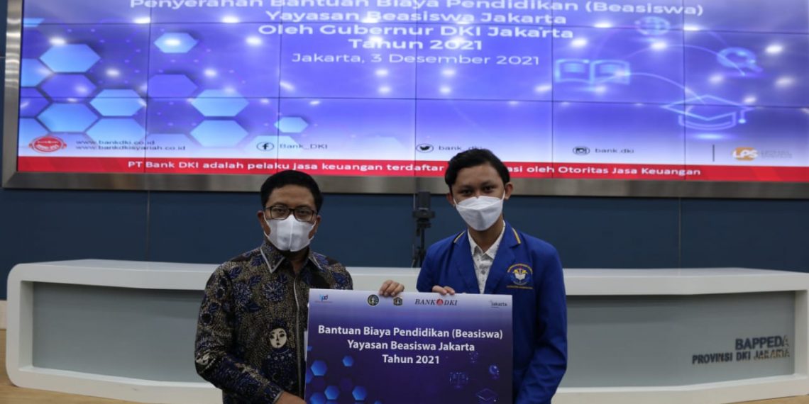 Bank DKI Berikan Beasiswa