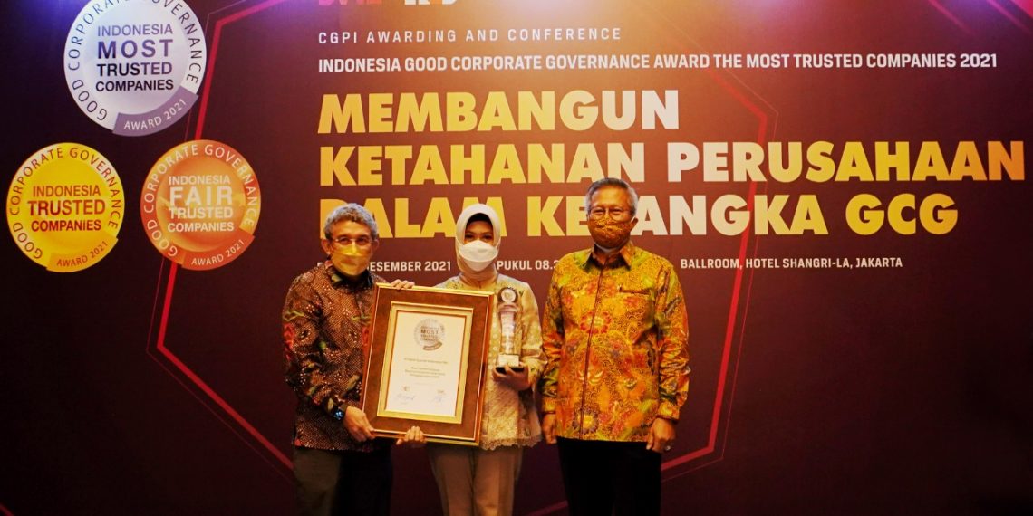 Torehkan Kinerja Cemerlang, BSI Raih 3 Penghargaan di Penghujung 2021