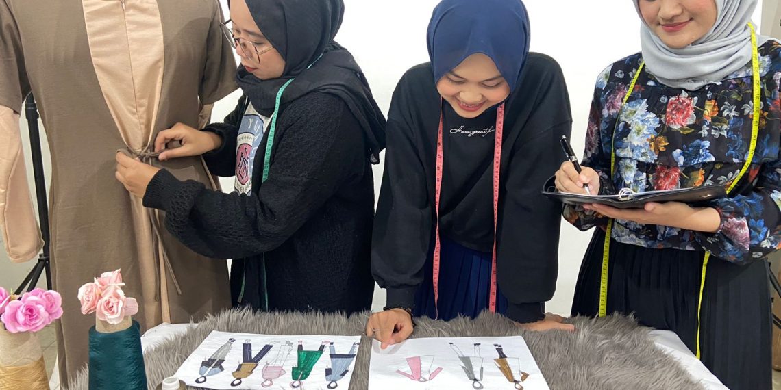 Kesuksesan Mybamus Kembangkan Brand Baju Muslim Kekinian di Lazada Amanah