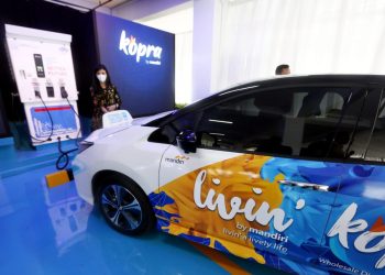 Pengoperasian SPKLU di Plaza Mandiri