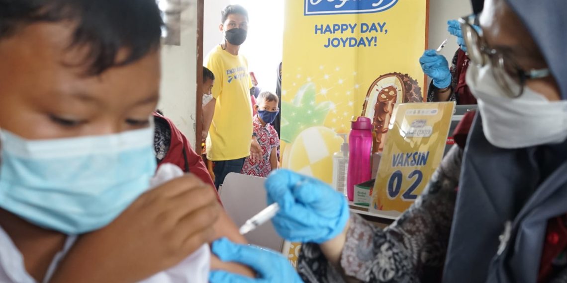 Perusahaan Olahan Susu Yili Group Bagikan Vaksin Anak