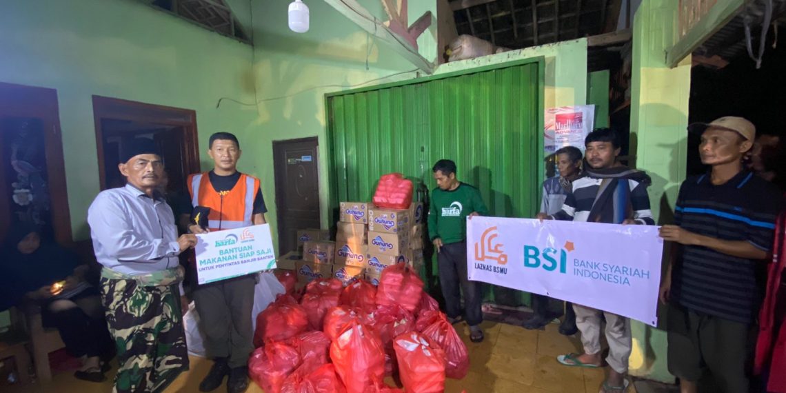 Banjir Serang, BSI dan Yayasan BSMU Salurkan Bantuan Makanan dan Evakuasi