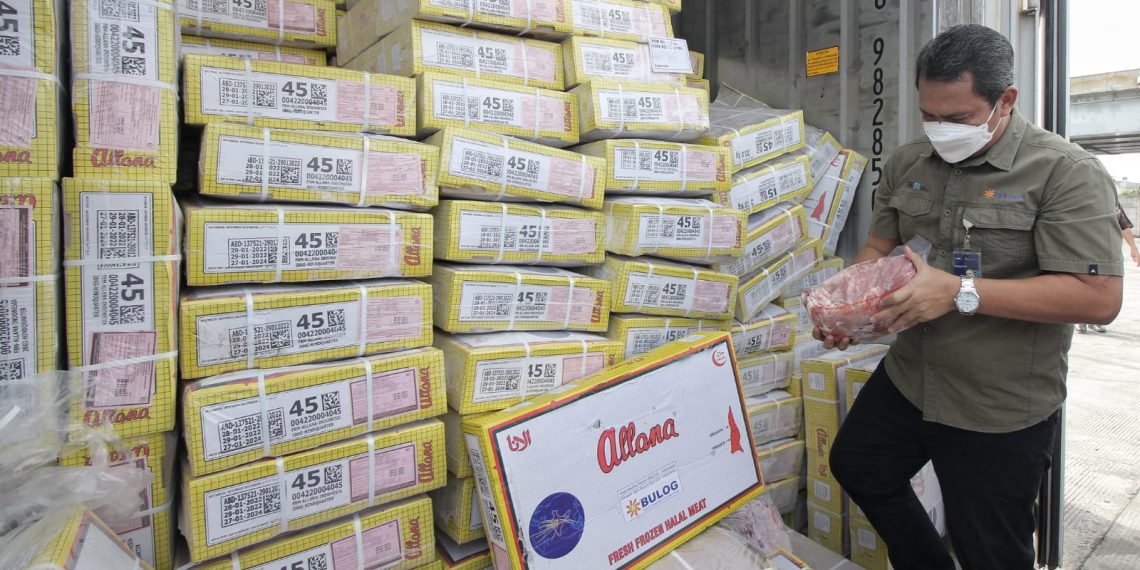 Daging Impor Bulog Tiba di Tanjung Priok
