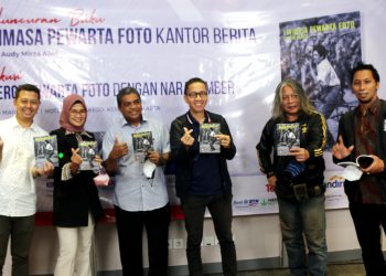 Peluncuran Buku Linimasa Pewarta Foto Kantor Berita