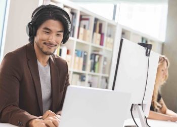 Pentingnya Kesehatan Telinga Saat Remote Working