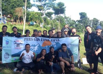 Kolaborasi UMB dan Pers Gas Tipis-Tipis Bersihkan Alam Indonesia