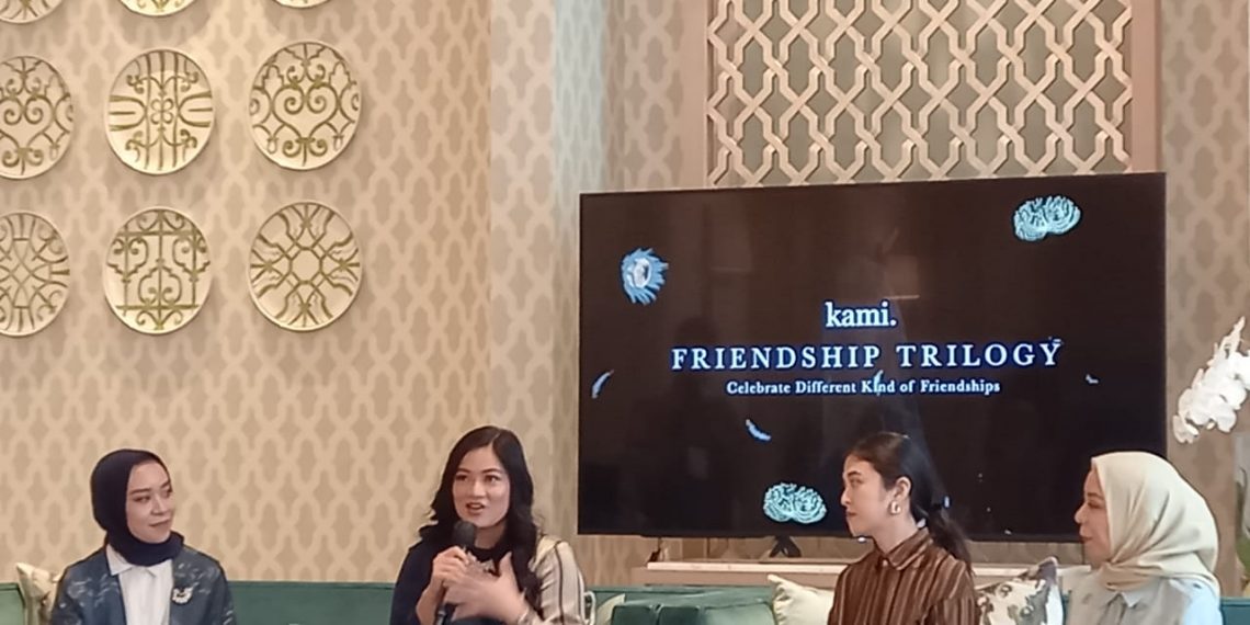 Terinspirasi dari Persahabatan 3 Pendirinya, Kami. Kenalkan Dua Koleksi Ramadan dan Hari Raya