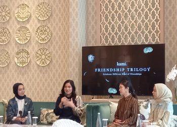 Terinspirasi dari Persahabatan 3 Pendirinya, Kami. Kenalkan Dua Koleksi Ramadan dan Hari Raya