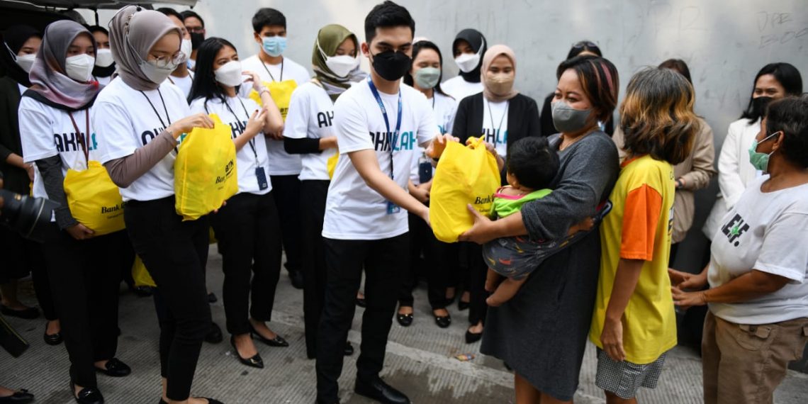 Milenial BTN Berbagi Sembako
