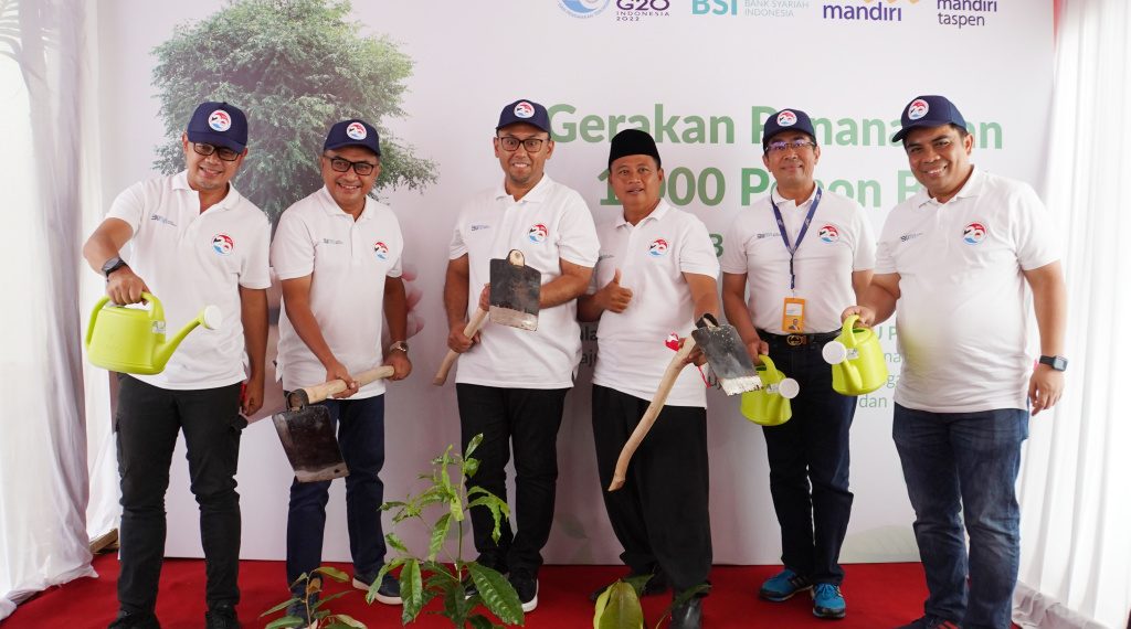 BSI Tanam 1.000 Pohon di Kawasan Katulampa