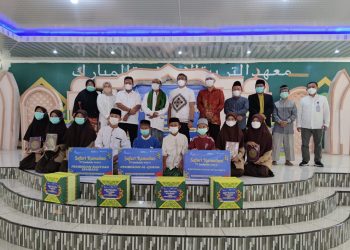 Jamkrindo Bagikan Paket Sembako dan Santunan