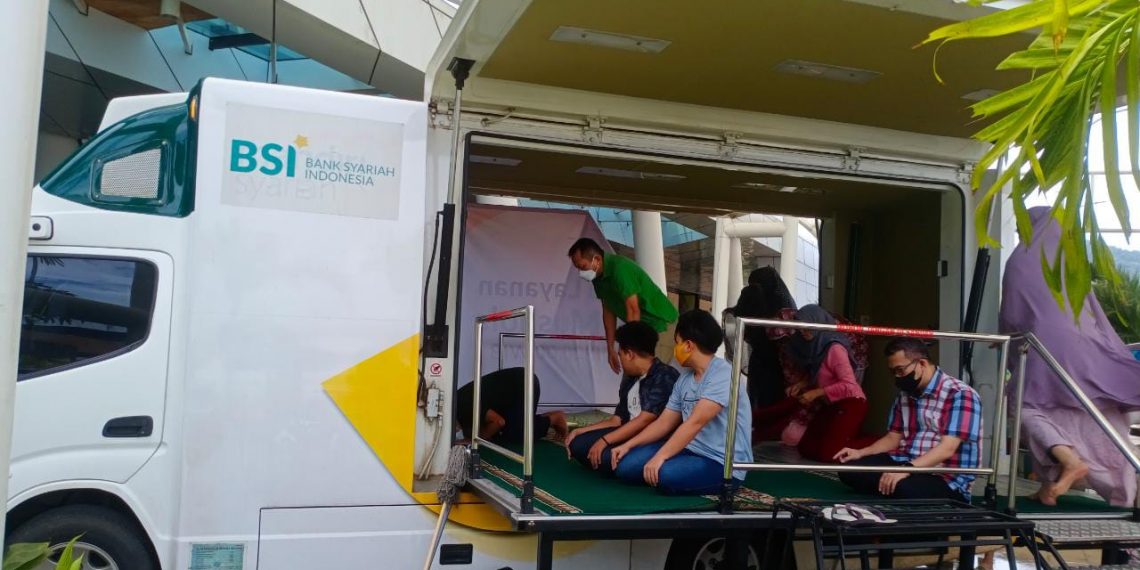 BSI dan ASDP Sediakan Mobil Mushola di Empat Pelabuhan