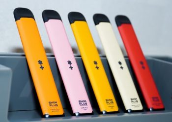 Lewati Pengujian Ketat Demi Cukai Resmi, Snowplus Berkontribusi Terhadap Ekosistem Ekonomi Indonesia