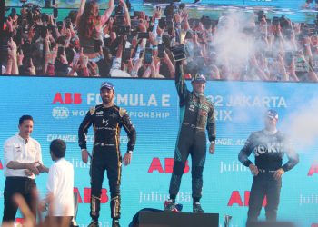 Mitch Evans Juara Jakarta E-Prix 2022