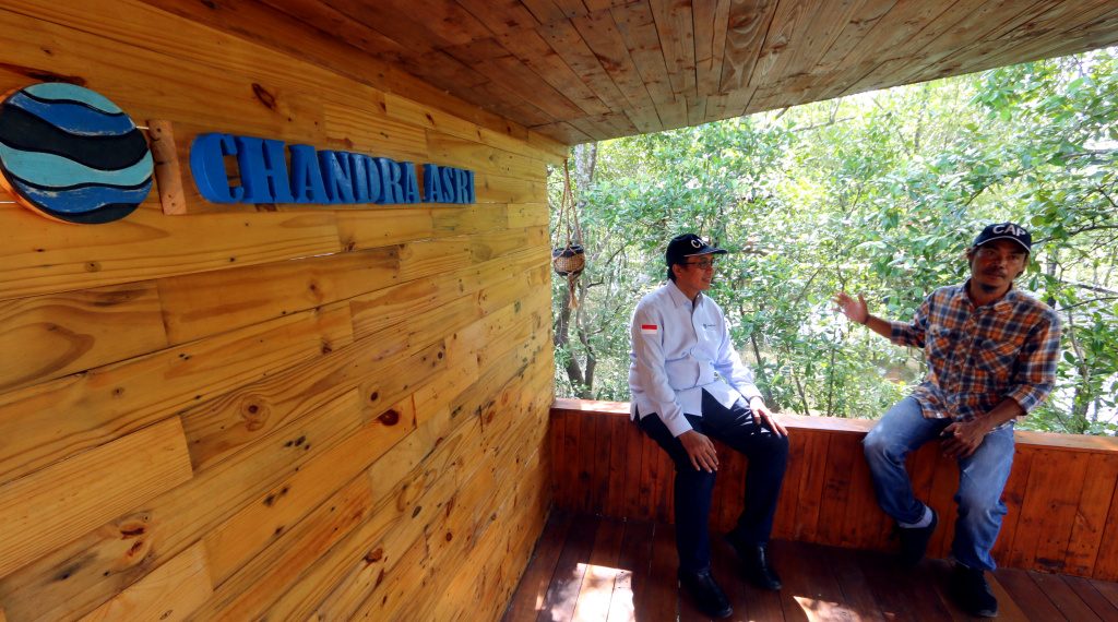 Chandra Asri Kembangkan Kawasan Edu-ekowisata Mangrove Patikang Lestari