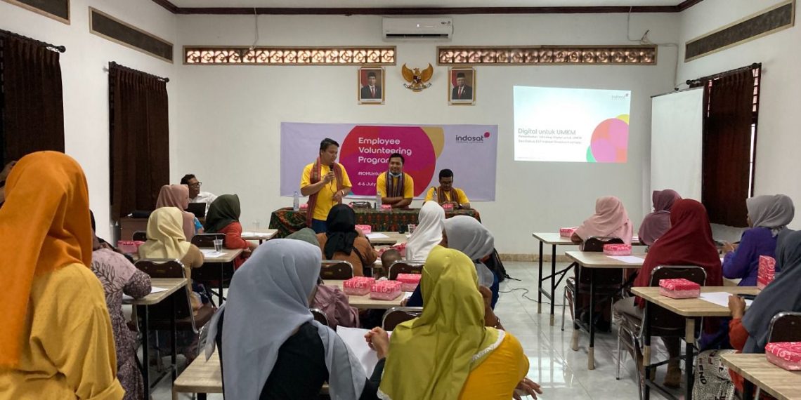 Melanjutkan Pemberdayaan Komunitas di Mandalika, Indosat Ooredoo Hutchison Selenggarakan Employee Volunteering Program