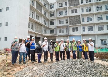 Tim Khusus PSN Kementerian PUPR Tinjau Pembangunan Rusun MA dan Kemensos