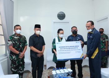 Asabri Serahkan Manfaat SRKK Kepada Ahli Waris Pilot Pesawat T-50I Golden Eagle