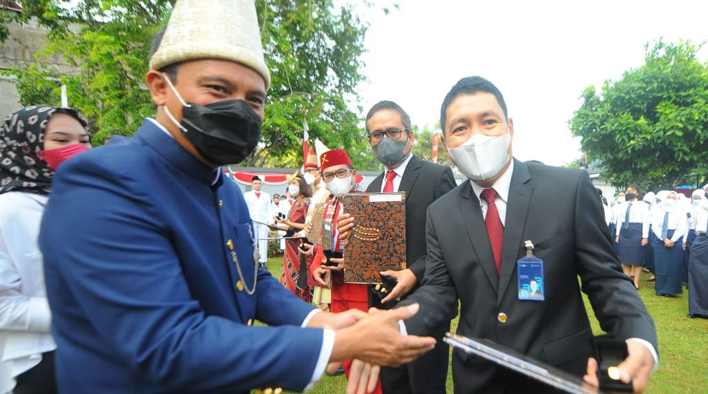 Semarak HUT ke 77 Kemerdekaan RI, Direksi BTN Berbaju Adat