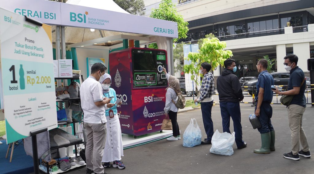 BSI Kampanyekan Gerakan Kurangi Sampah Plastik Di Yogyakarta