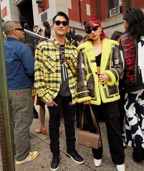 Gaya Kompak Isyana Dan Afgan Hadiri Pertunjukan Coach Runaway Di New York Fashion Week 2023