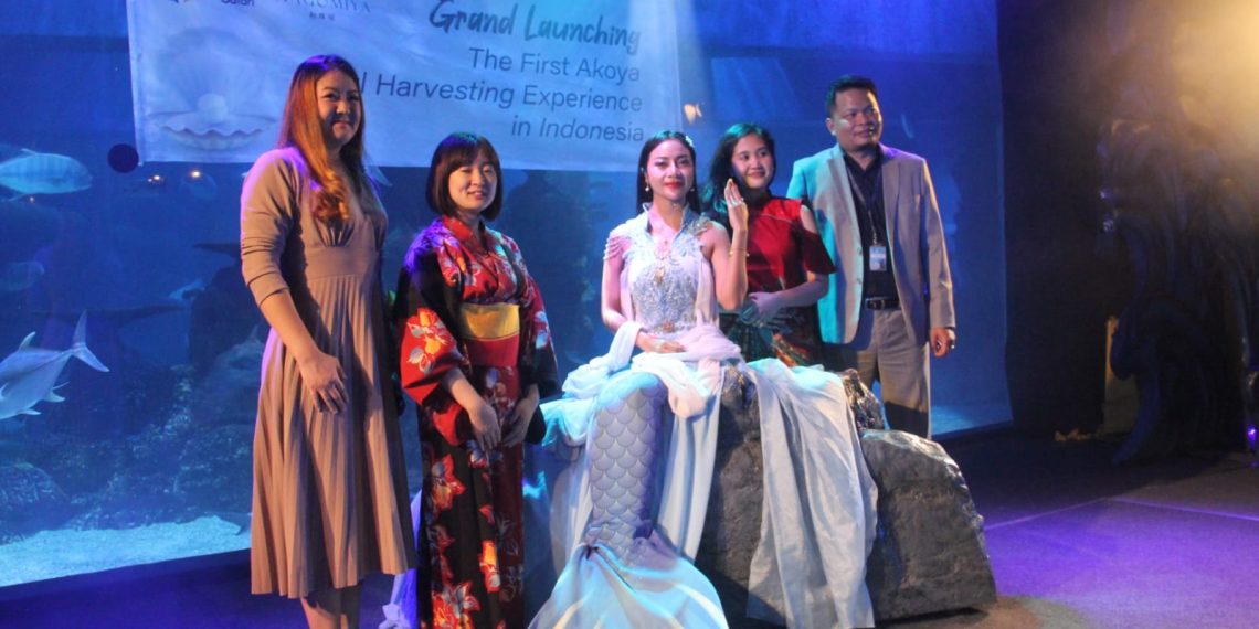 Perdana di Indonesia, JAQS berkolaborasi dengan LE.ONE Mengajak JAQSplorer Rasakan Pengalaman mengambil mutiara dari cangkang Kerang Akoya