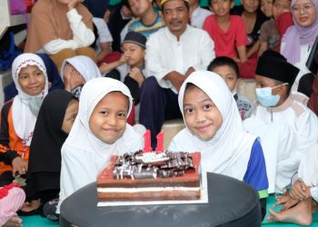 Semarak Suasana Berkat Selembar Foto Instan