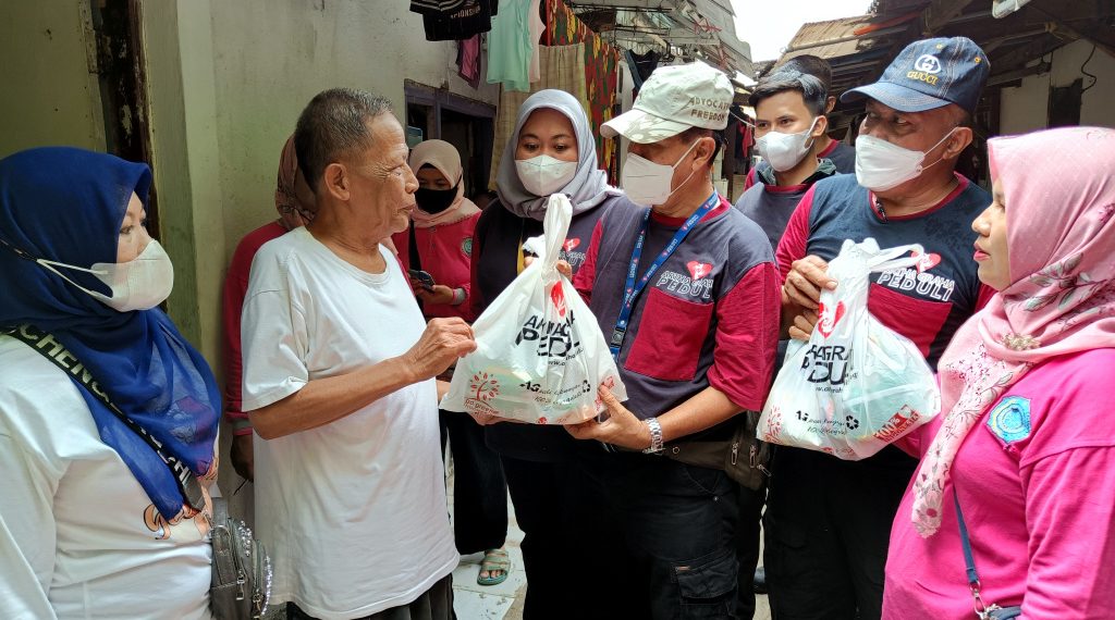 SGA Salurkan Paket Sembako Gratis