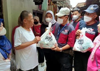 SGA Salurkan Paket Sembako Gratis