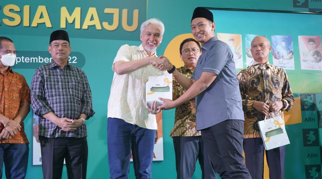 ARH Luncurkan Buku terkait Pemberdayaan Masjid, Pemuda, dan Ekonomi Syariah