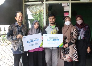 BPJAMSOSTEK Salemba Serahkan Santunan Kepada Ahli Waris Sopir Bappenas