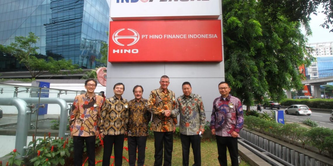 Sinergi Tiga Perusahaan Kelas Dunia, IndoPenske, Tawarkan Penyewaan  Berbagai Kendaraan Komersial