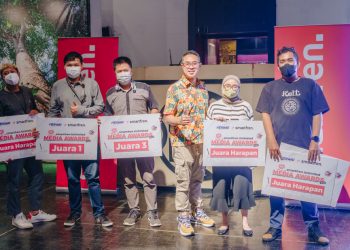 Penyerahan Penghargaan untuk Pemenang Smartfren Unlimited Media Awards 2022