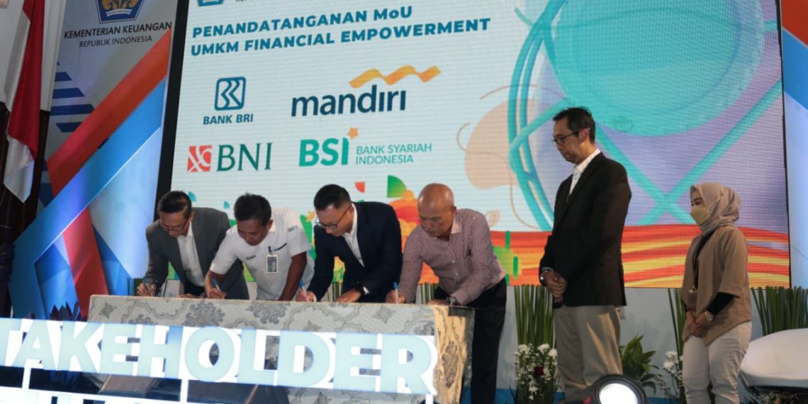 BSI & Kemenkeu Siapkan Program Penerima KUR Syariah agar Naik Kelas