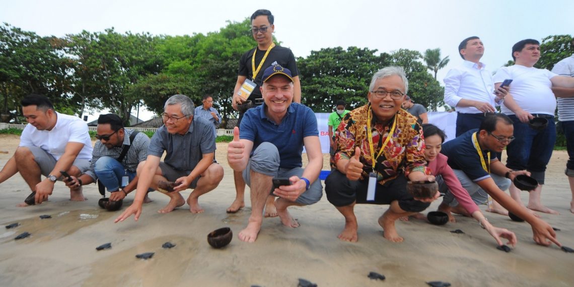 BTN Ajak Bank Tabungan Dr-Asia Pasifik Lepas Tukik di Bali