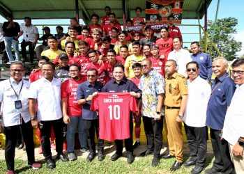 Dukung Perekonomian Sumbar, Erick Thohir Sapa Warga Padang