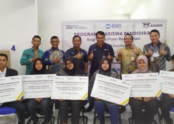 Asabri Serahkan Beasiswa Pendidikan Untuk Putra-Putri Tni Dan Polri