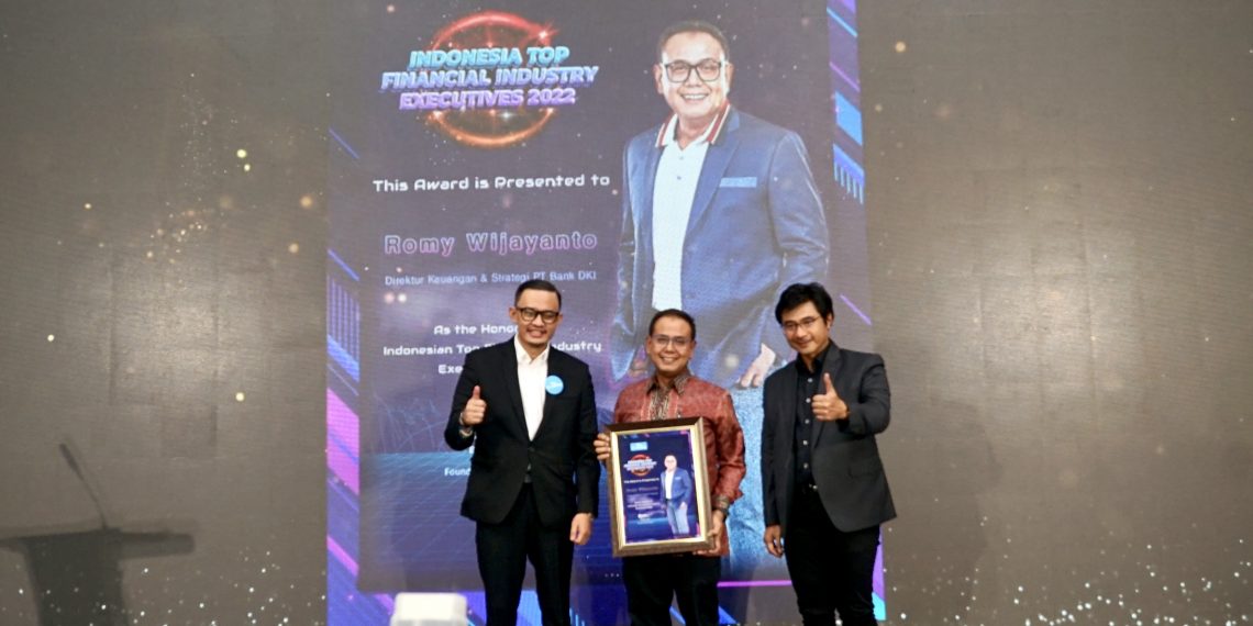 Bank DKI Raih The Top 20 Financial Services 2022