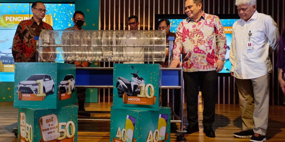 Apresiasi Nasabah Gadai Emas dan Cicil Emas, BSI Berikan Hadiah Program Hujan Emas