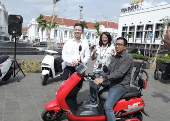 Bank Mandiri Tambah Kendaraan Operasional Listrik