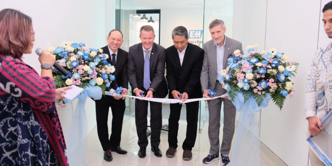 Semakin Optimis di Tahun 2023, PT. Endress+Hauser Menghadirkan Kantor Modern Minimalis, dan Digital E-Working di Surabaya