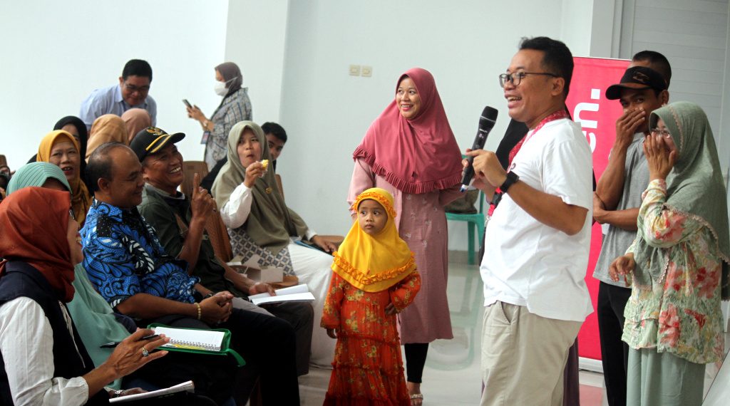 Smartfren dan Indofood Beri Pelatihan Kewirausahaan Digital untuk Puluhan UMKM